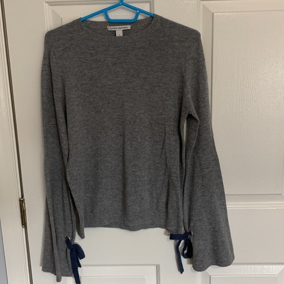 3 items All Women’s Tops Bebe, Alo & Autumn Cashmere one incredible price - Picture 11 of 11